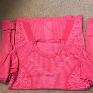 Lululemon Restless pullover size 4